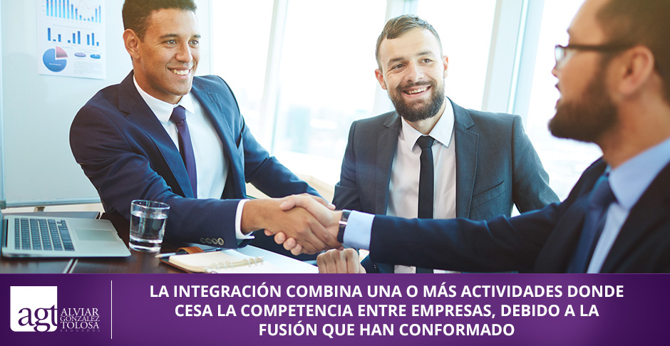 Saludo de Manos de una Oficina de Abogados por Integracin Empresarial