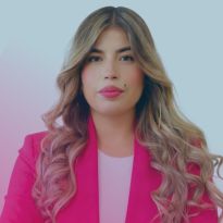 Laura Bello