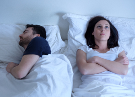 Pareja en la Cama con Problemas Personales