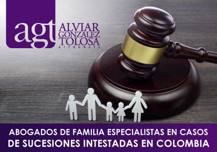 Mazo de Juez con Figuras de Familia de una Sucesin Intestada en Colombia