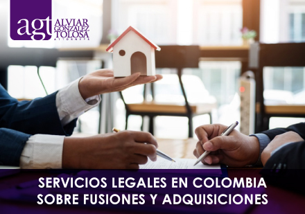 ¿Qué Comprende Nuestros Servicios de Fusiones y Adquisiciones en Colombia? Abogados y Empresarios Acordando la Fusión y Adquisición de Empresas en Colombia
