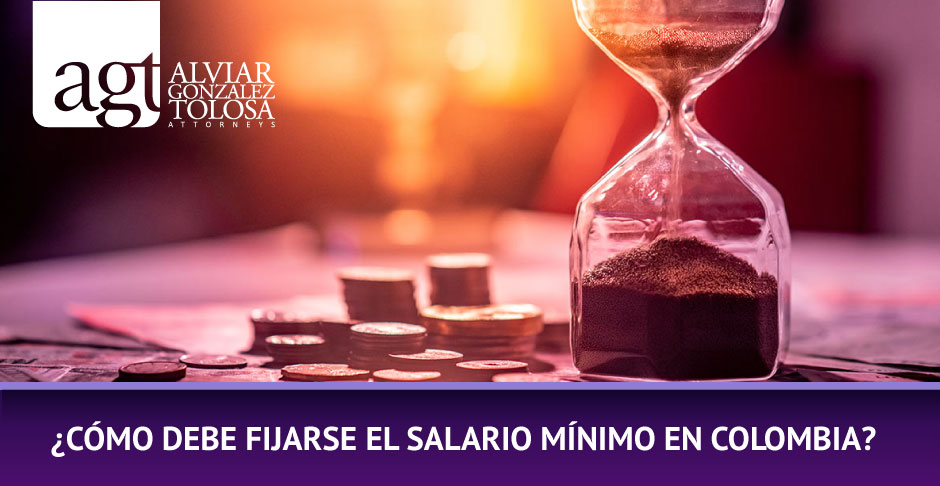 Reloj de Arena con Monedas de Salario Mnimo