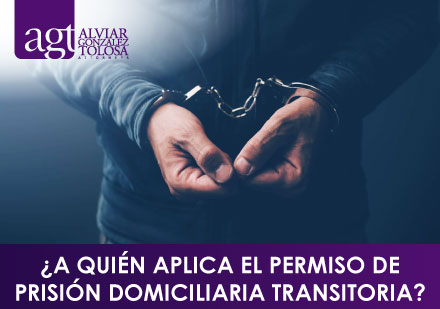¿A Quién Aplica el Permiso de Prisión Domiciliaria Transitoria? Hombre con Esposas en las Manos