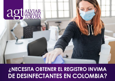 Desinfectando Sitio de Trabajo