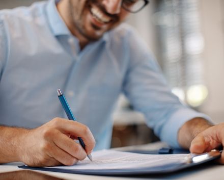 Cules son los Contratos Laborales en Colombia y sus Aspectos Legales?