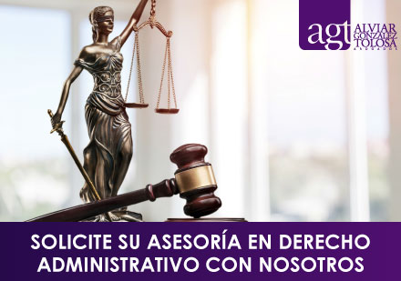 Figura de Dama de la Justicia